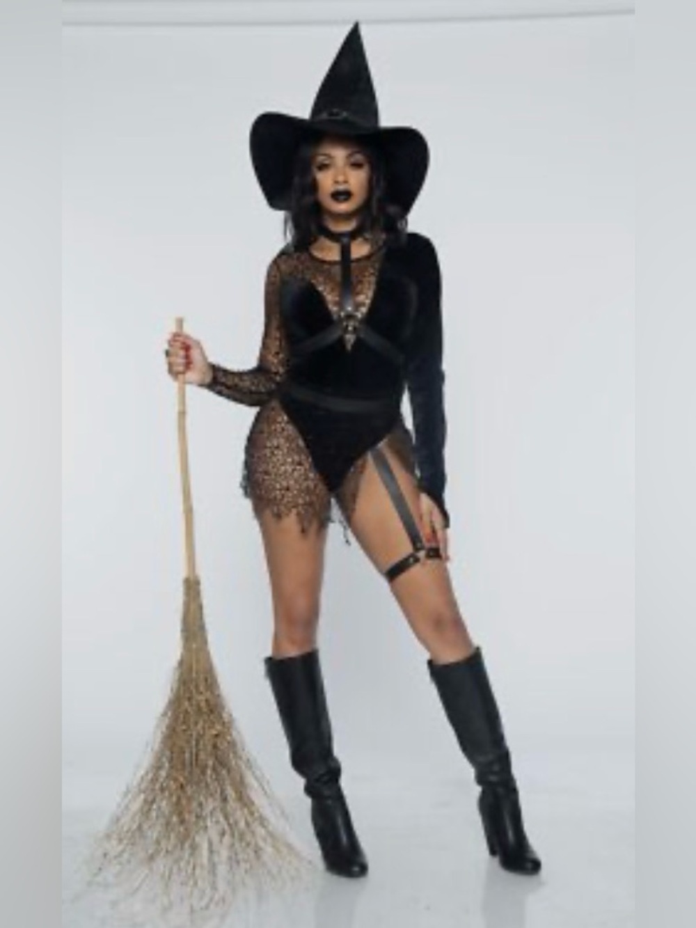 Leg Avenue Crafty Witch Women’s Costume - Brand New